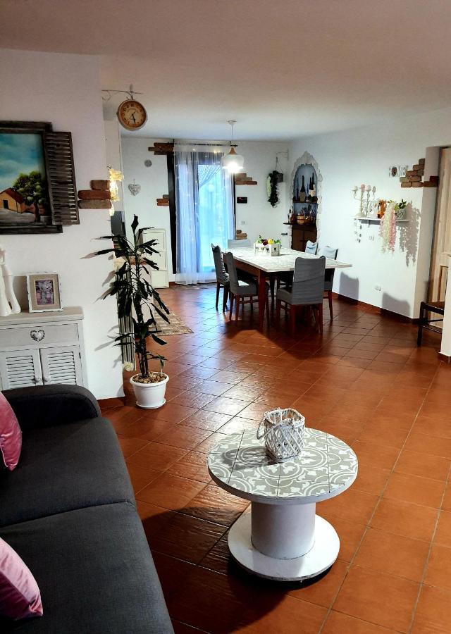 Shabby Chic Rooms Con Cucina E Giardino Privato Pomarico Exterior foto