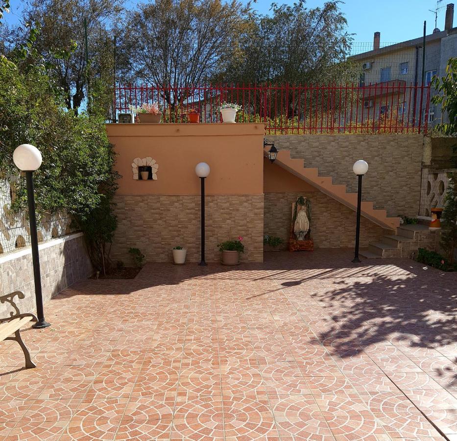 Shabby Chic Rooms Con Cucina E Giardino Privato Pomarico Exterior foto