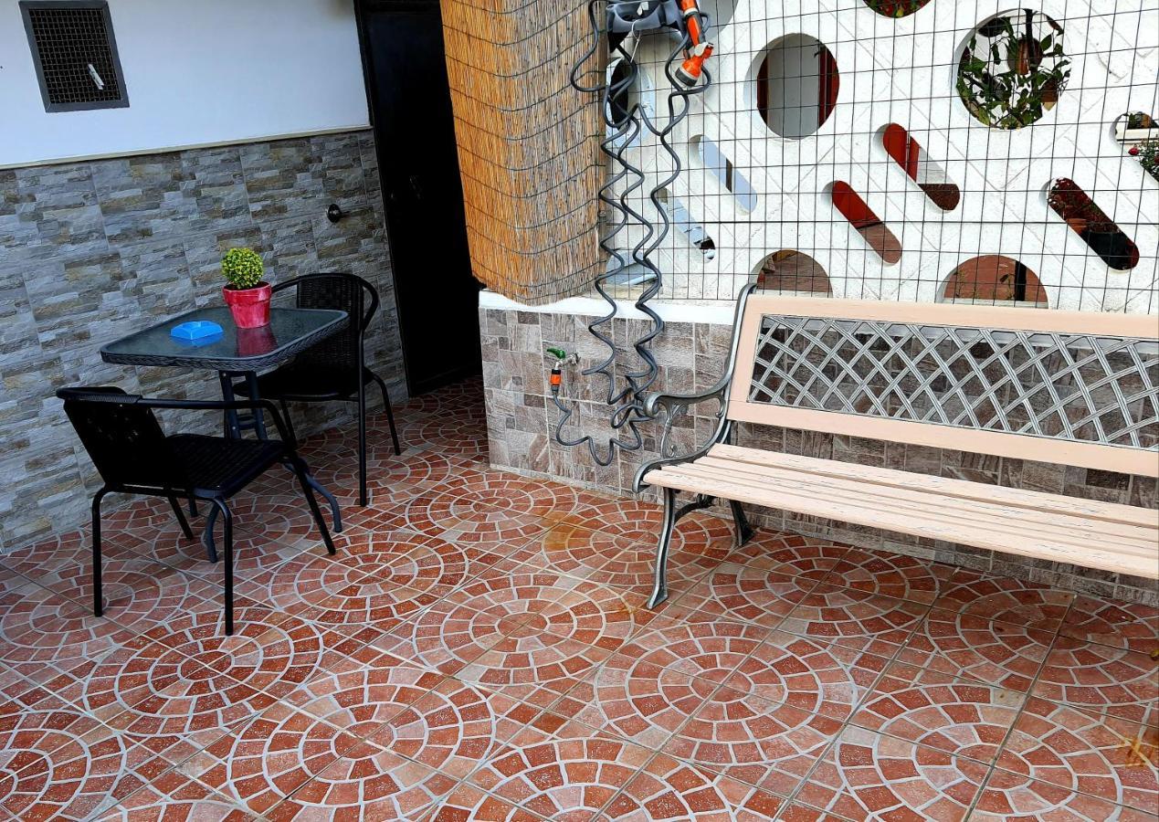 Shabby Chic Rooms Con Cucina E Giardino Privato Pomarico Exterior foto