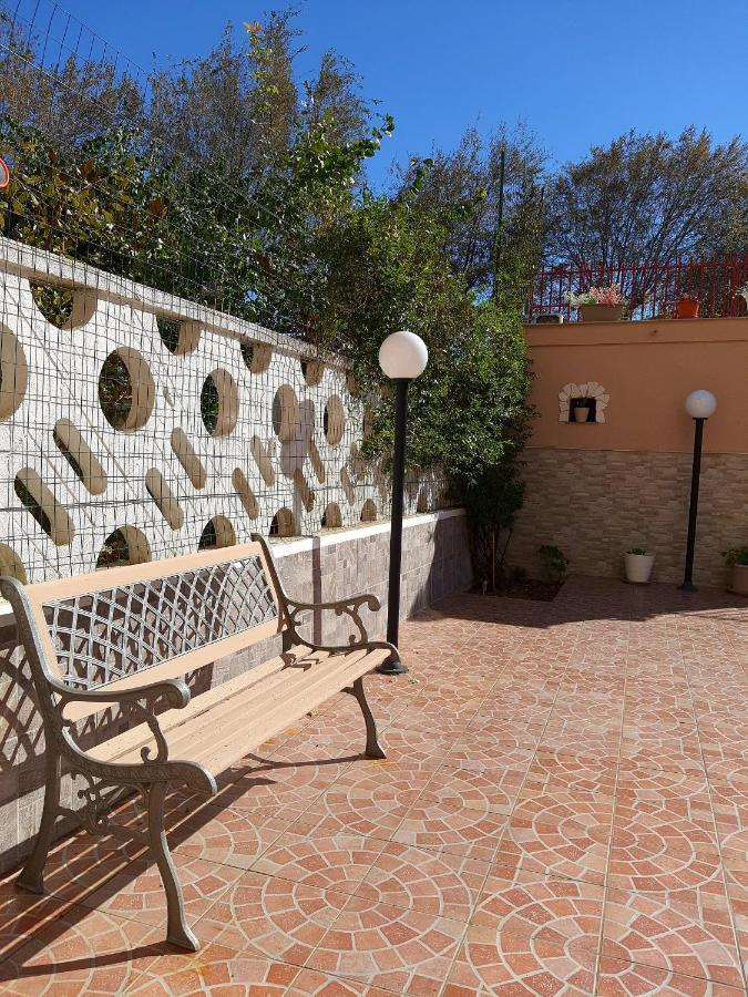 Shabby Chic Rooms Con Cucina E Giardino Privato Pomarico Exterior foto