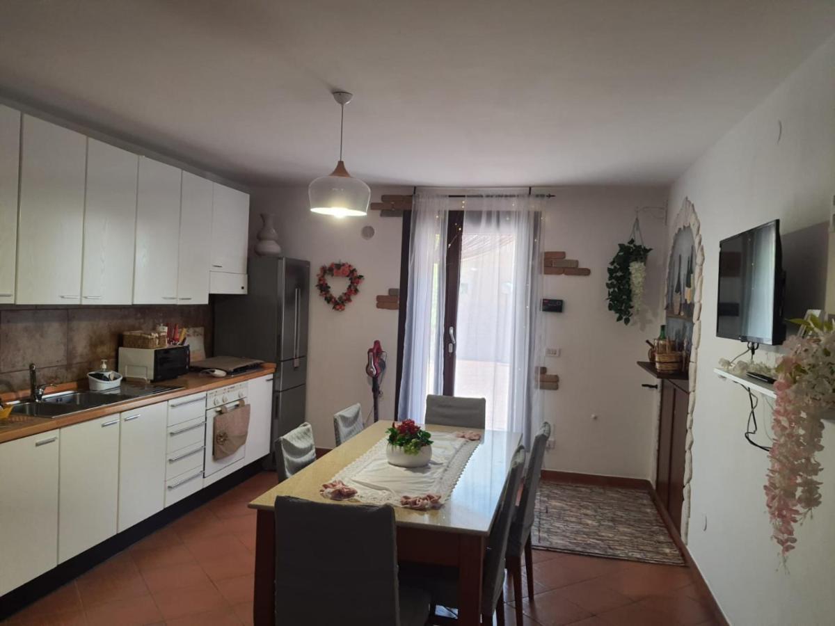 Shabby Chic Rooms Con Cucina E Giardino Privato Pomarico Exterior foto