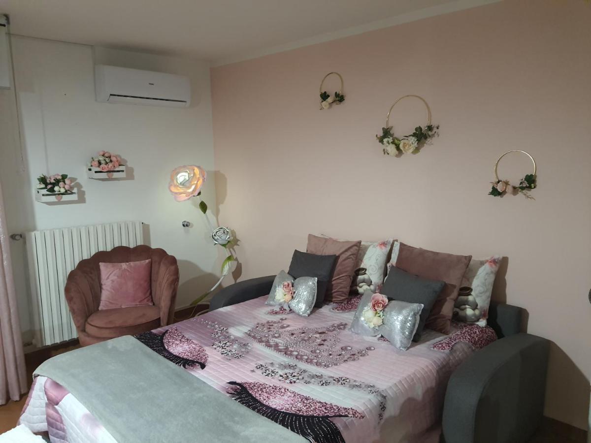 Shabby Chic Rooms Con Cucina E Giardino Privato Pomarico Exterior foto